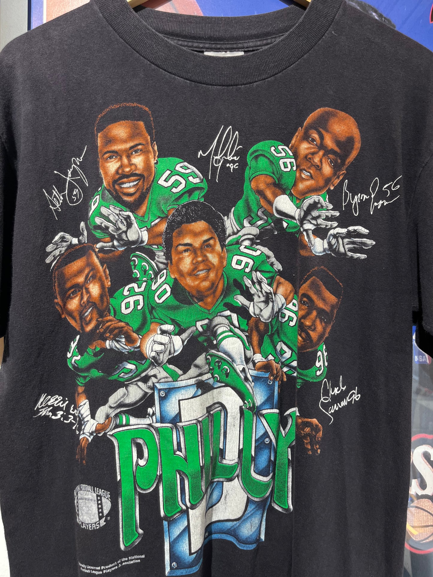 Philadelphia Eagles Defense Caricature Shirt (H1X5CX)